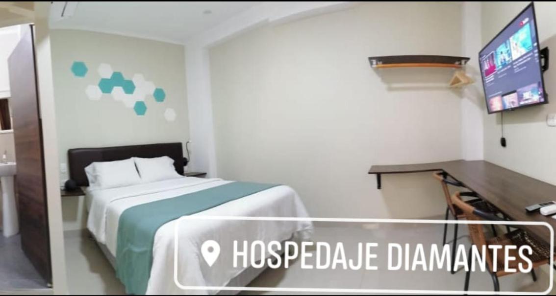 Hospedaje Diamantes Huacho Exterior photo